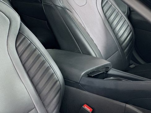 Used 2023 Hyundai Elantra Limited image 39