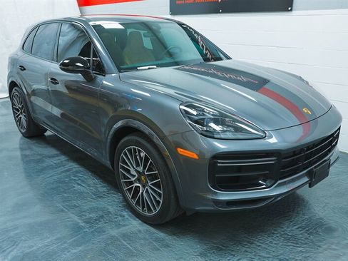 Used 2020 Porsche Cayenne Turbo AWD/4WD image 37
