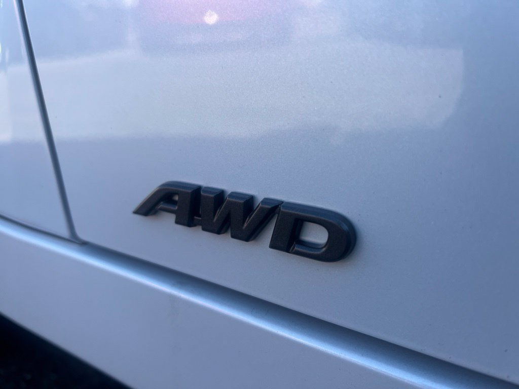 New 2027 Toyota Prius Limited AWD/4WD image 8