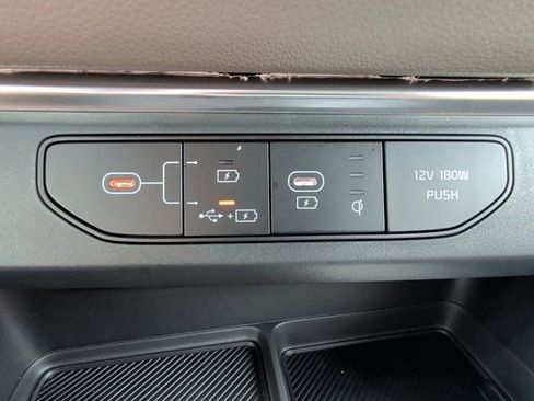 New 2026 Kia Carnival EX image 13