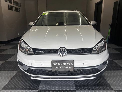 Used 2017 Volkswagen Golf Alltrack SE AWD/4WD image 13