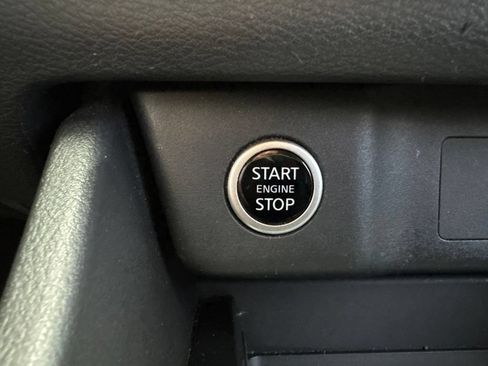 Used 2023 Nissan Rogue SV FWD image 24