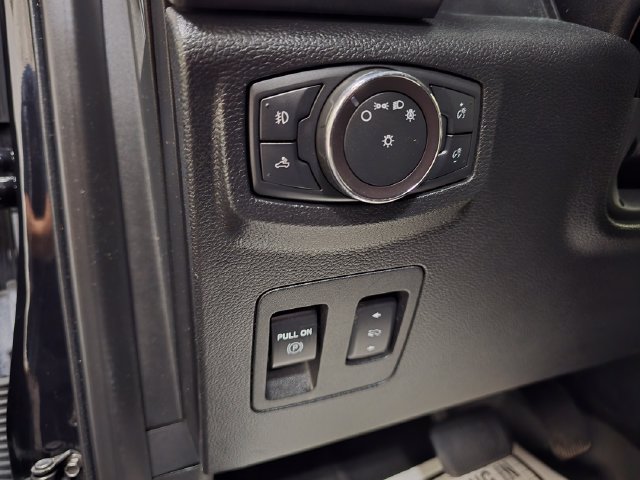 Used 2019 Ford F150 XLT w/ Equipment Group 302A Luxury AWD/4WD image 17