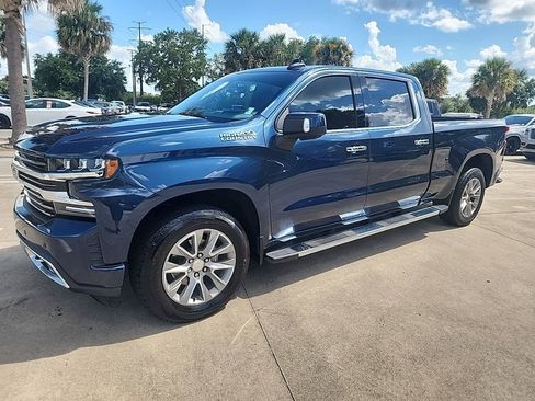 Used 2020 Chevrolet Silverado 1500 High Country w/ Technology Package AWD/4WD image 6