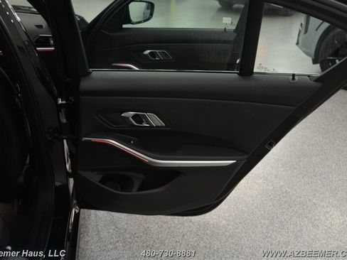 Used 2023 BMW 330i Sedan w/ Premium Package image 39