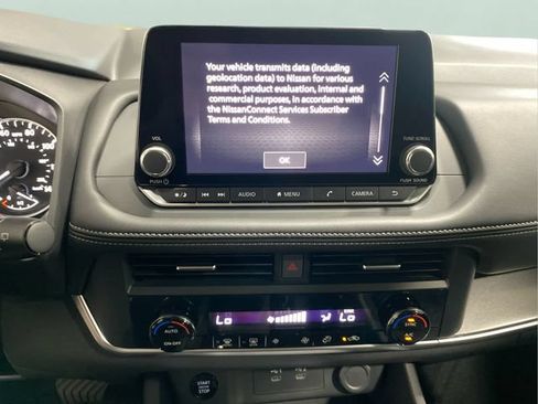 Certified 2025 Nissan Rogue SV AWD/4WD image 26