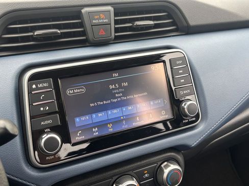 Used 2025 Nissan Versa SV FWD image 20
