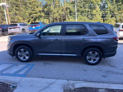 Used 2025 Honda Pilot EX-L image 40
