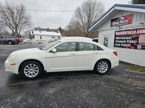 Used 2009 Chrysler Sebring Touring image 4