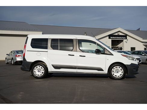 Used 2017 Ford Transit Connect XL image 2