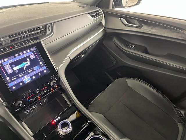 Used 2023 Jeep Grand Cherokee L Laredo AWD/4WD image 35