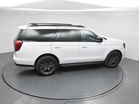 New 2026 Ford Expedition Platinum image 40