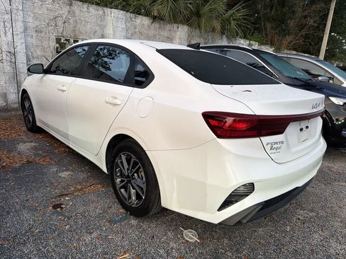 Used 2023 Kia Forte LXS w/ LXS Technology Package FWD image 7