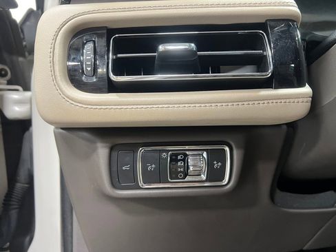 Used 2022 Lincoln Aviator Reserve w/ Elements Package Plus image 19