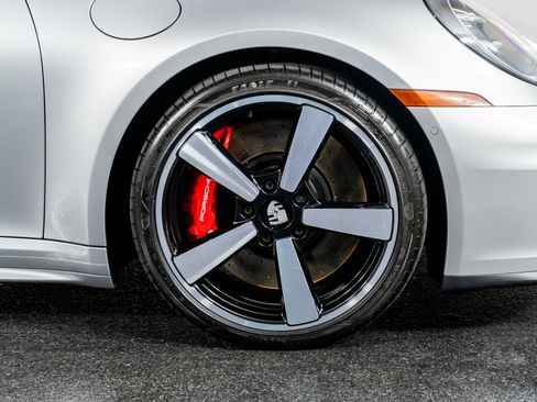 Used 2025 Porsche 911 Carrera S w/ Premium Package image 13