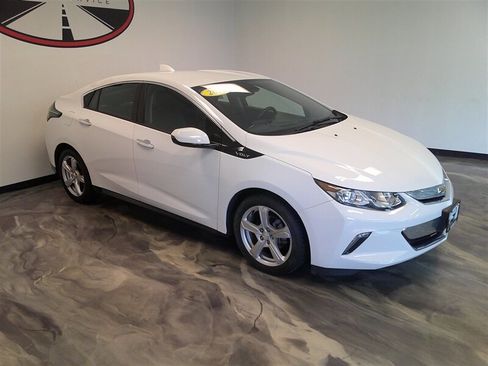 Used 2018 Chevrolet Volt LT w/ LT Driver Confidence Package image 2