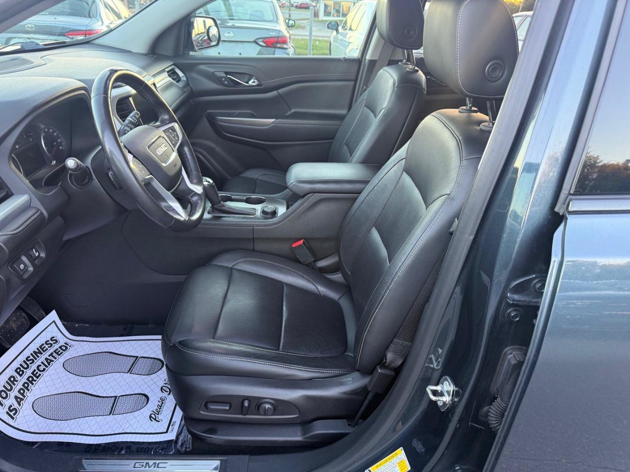 Used 2019 GMC Acadia SLT w/ Black Edition FWD image 8