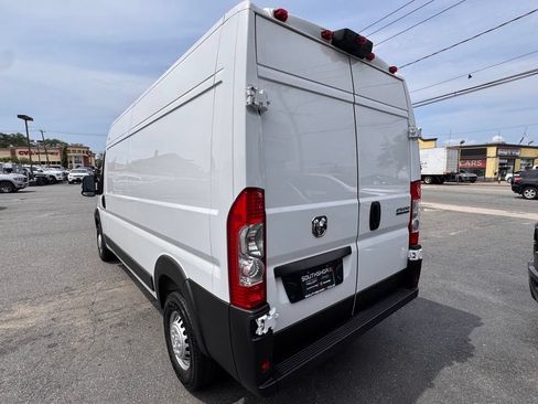 Used 2026 RAM ProMaster 2500 w/ Convenience Group FWD image 5