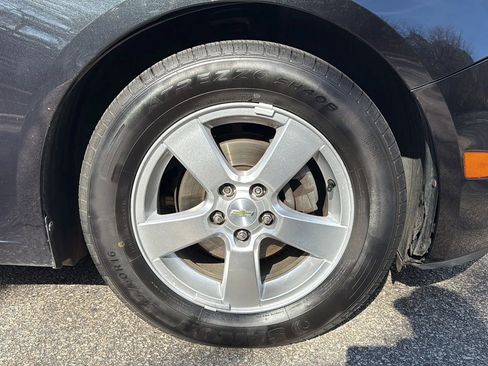 Used 2016 Chevrolet Cruze LT w/ Technology Package image 12