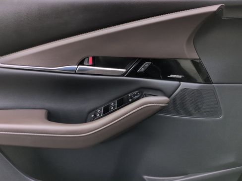 Certified 2025 MAZDA CX-30 AWD 2.5 S w/ Premium Package image 18