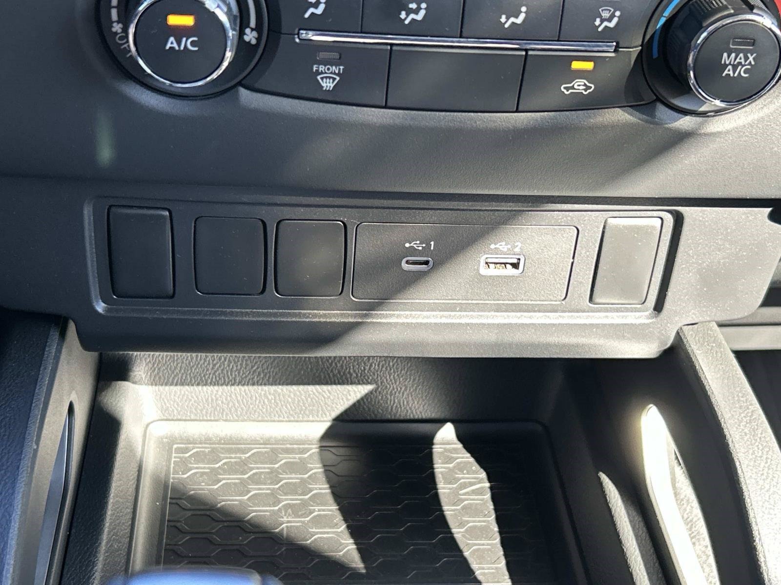 Used 2024 Nissan Frontier SV RWD image 31