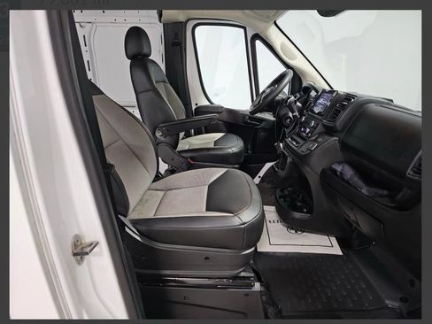 Used 2023 RAM ProMaster 2500 FWD image 10