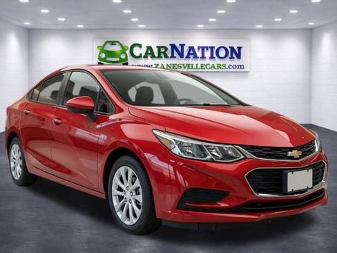 Used 2018 Chevrolet Cruze LS FWD image 1