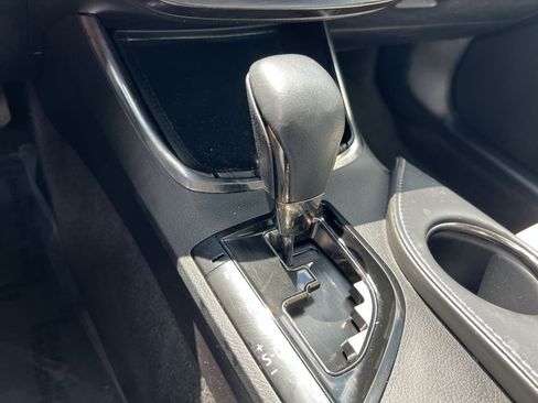 Used 2016 Toyota Avalon Limited FWD image 21