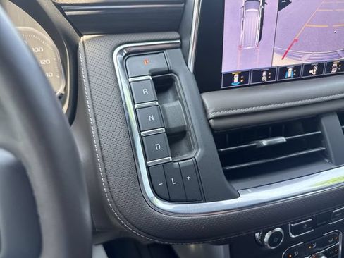 Certified 2021 GMC Yukon SLT w/ SLT Premium Package AWD/4WD image 15