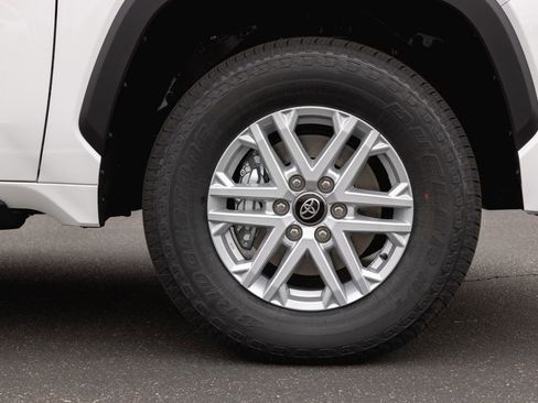 New 2026 Toyota Tundra SR5 RWD image 4