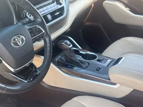 Used 2020 Toyota Highlander Limited AWD/4WD image 20
