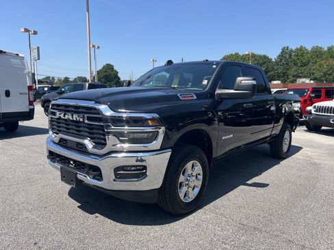 Used 2026 RAM 2500 Big Horn AWD/4WD image 2