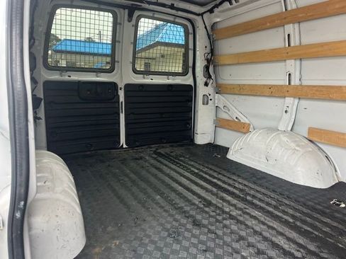 Used 2021 GMC Savana 2500 w/ Driver Convenience Package image 18