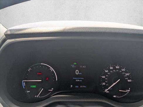 Used 2024 Toyota Sienna LE FWD image 10