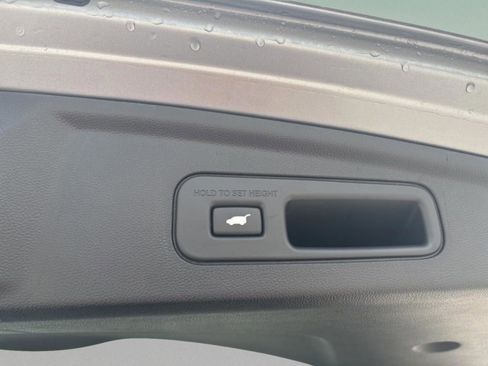 Used 2023 Acura MDX FWD image 12