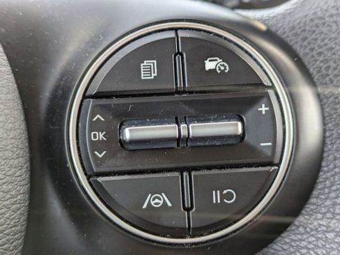 Used 2024 Kia Soul LX w/ Option Group 015 FWD image 25