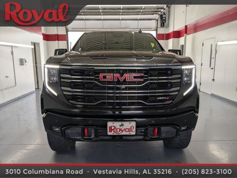 Used 2023 GMC Sierra 1500 AT4 w/ Technology Package AWD/4WD image 6