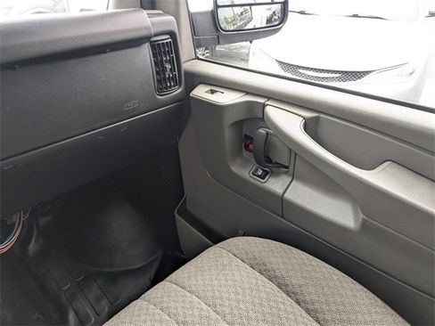 Used 2012 GMC Savana 2500 Extended w/ Power Package image 17