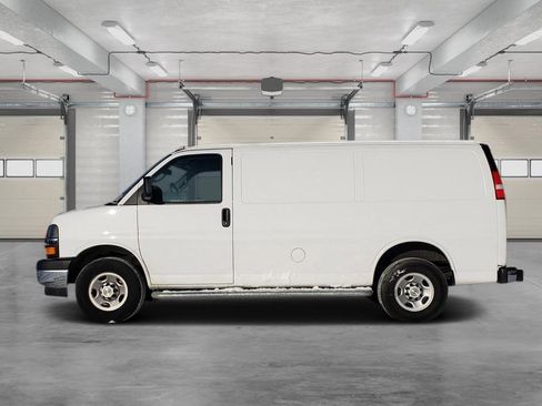 Used 2024 Chevrolet Express 2500 w/ Driver Convenience Package image 4