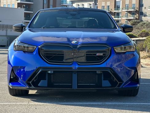 Used 2025 BMW M5 w/ Carbon Package image 10