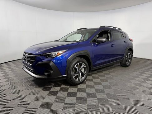 Used 2024 Subaru Crosstrek 2.0i Premium image 3