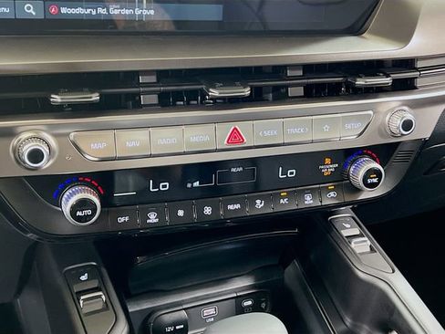 New 2025 Kia Telluride S image 16