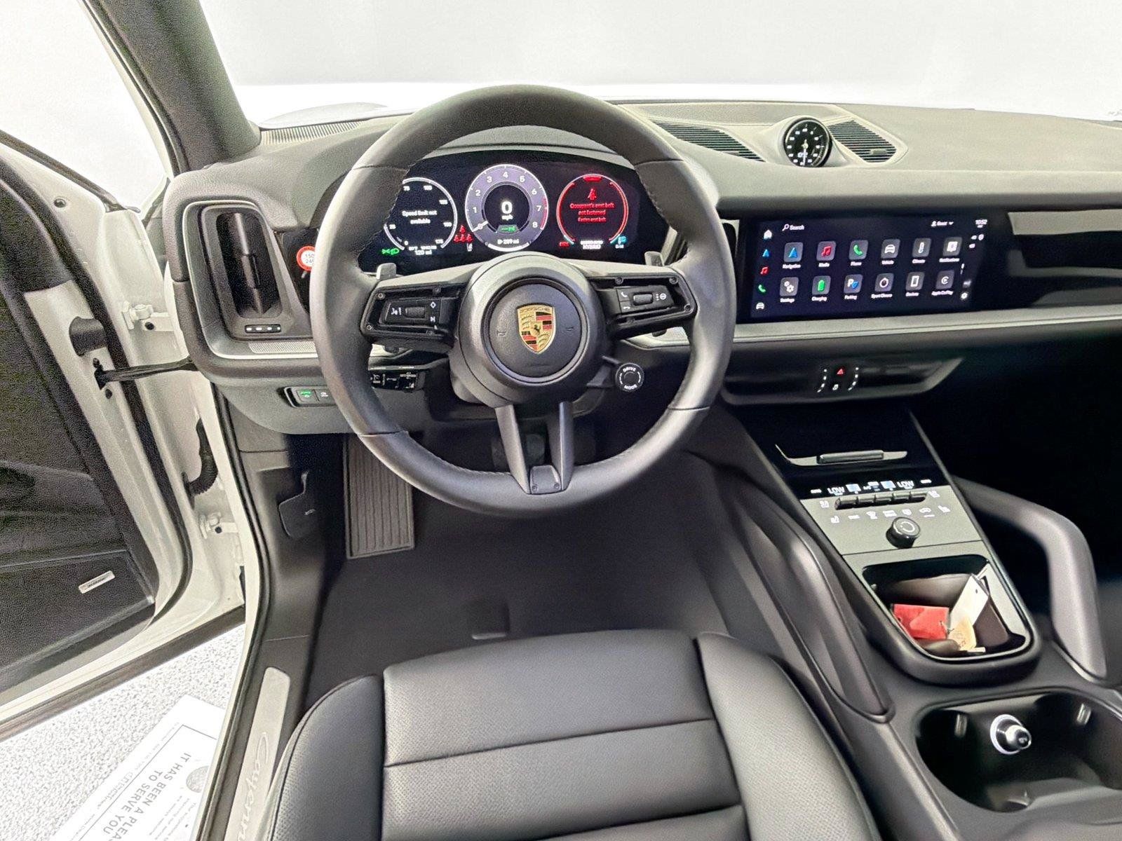 Certified 2025 Porsche Cayenne E-Hybrid AWD/4WD image 18