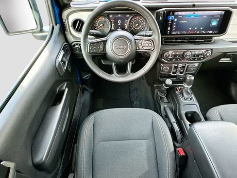 Used 2024 Jeep Wrangler Unlimited Sport AWD/4WD image 22