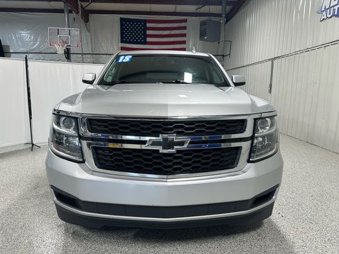 Used 2018 Chevrolet Suburban LT image 4