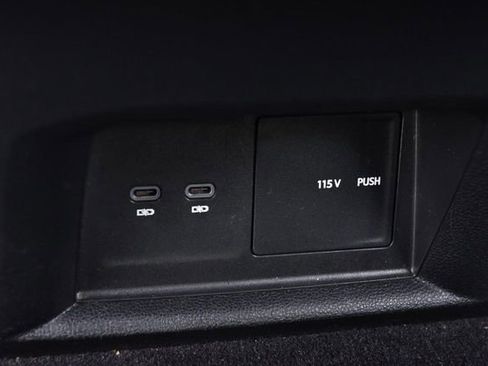 Certified 2023 Volkswagen Atlas SE image 23