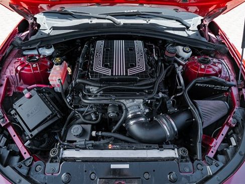 Used 2018 Chevrolet Camaro ZL1 RWD image 18