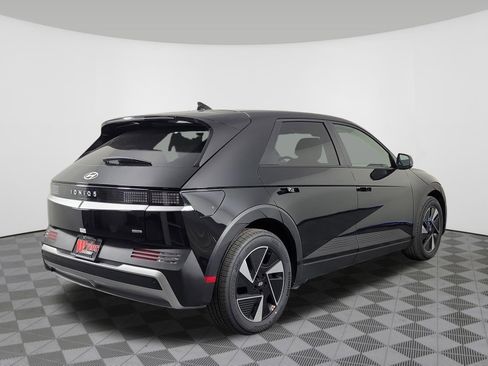 New 2026 Hyundai Ioniq 5 SE image 3