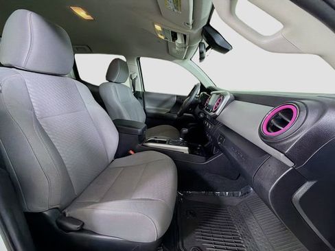 Used 2022 Toyota Tacoma SR5 image 27