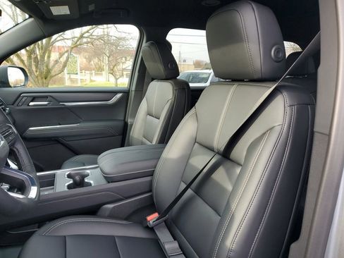 New 2026 GMC Acadia Elevation image 18